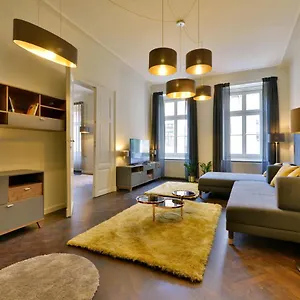 S23 Aparthotel